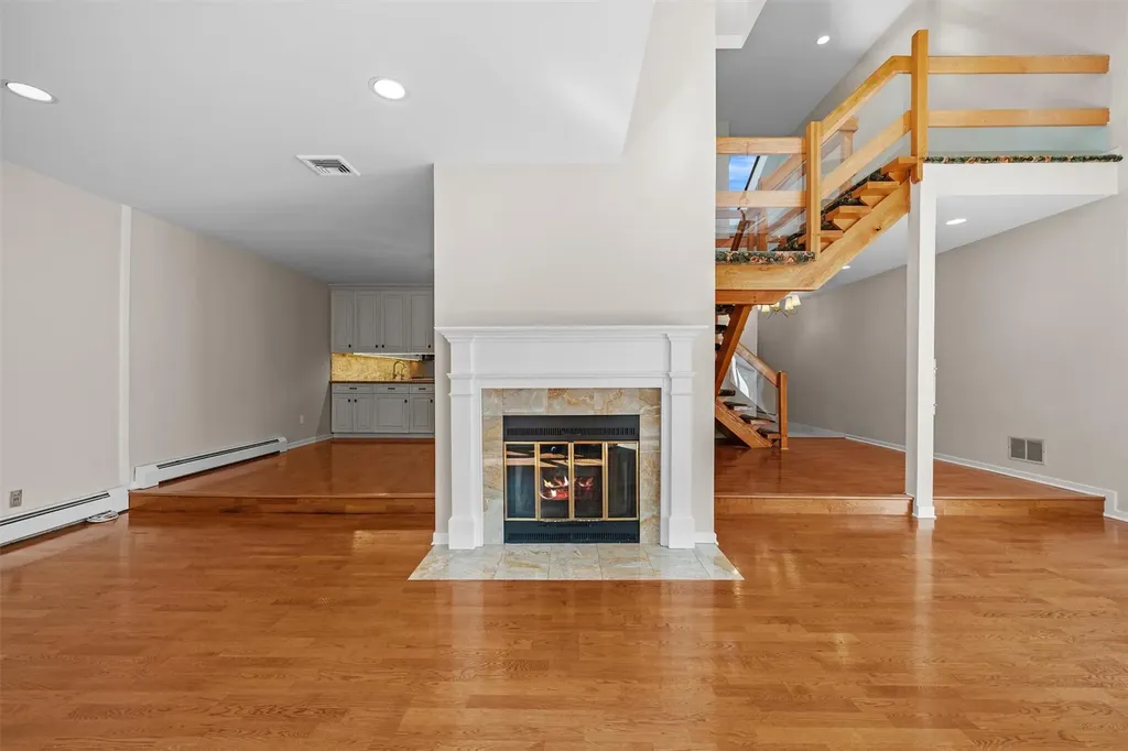 6 Chippewa Court Suffern NY 10901