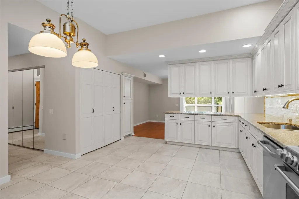 6 Chippewa Court Suffern NY 10901