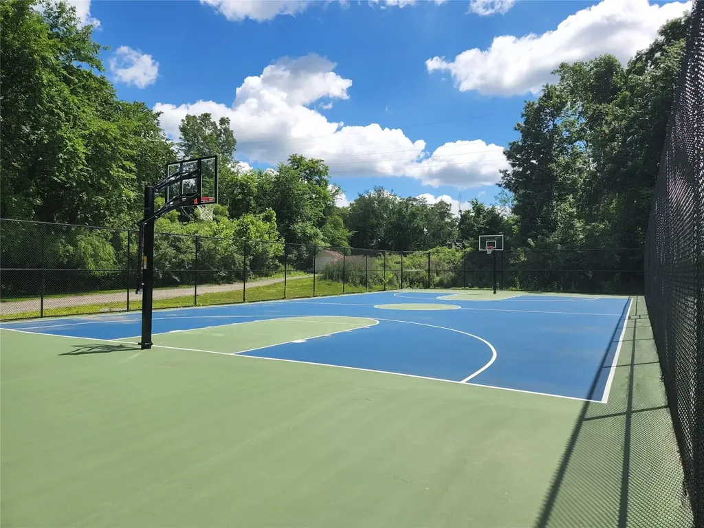 6 Chippewa Court Suffern NY 10901