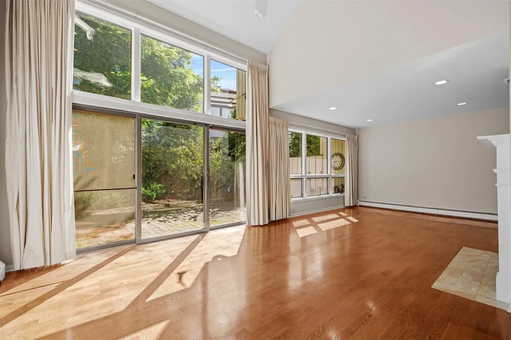 6 Chippewa Court Suffern NY 10901