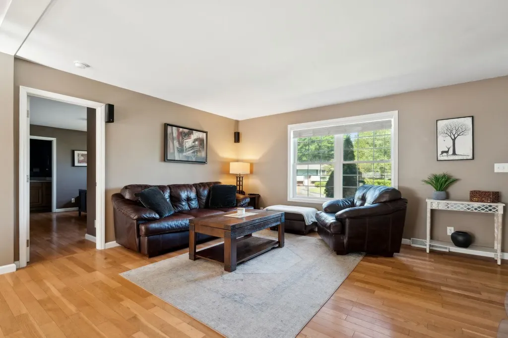 19 Edgewood Drive Saugerties NY 12477