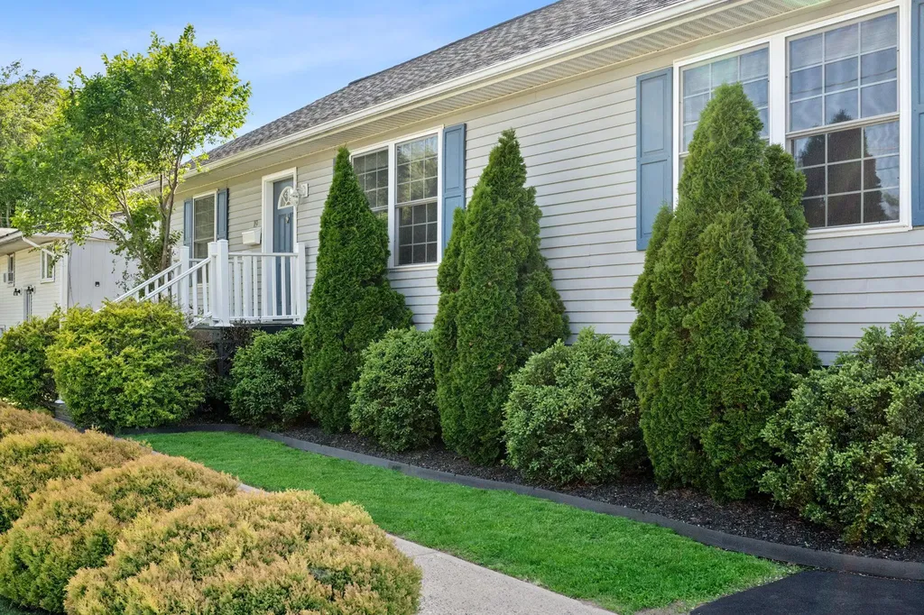 19 Edgewood Drive Saugerties NY 12477