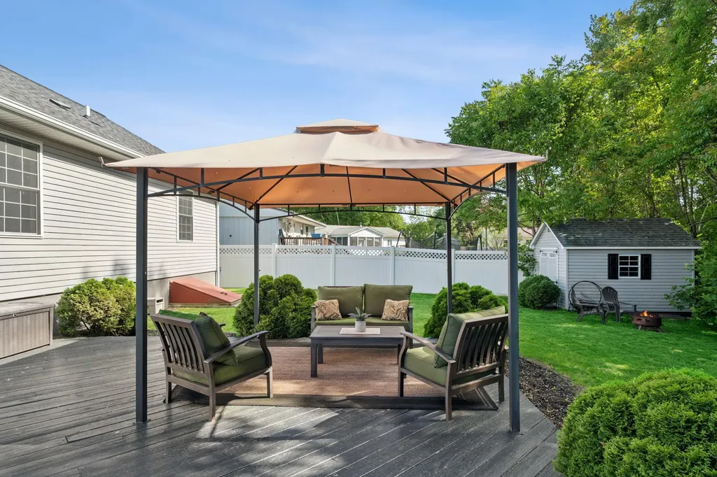 19 Edgewood Drive Saugerties NY 12477