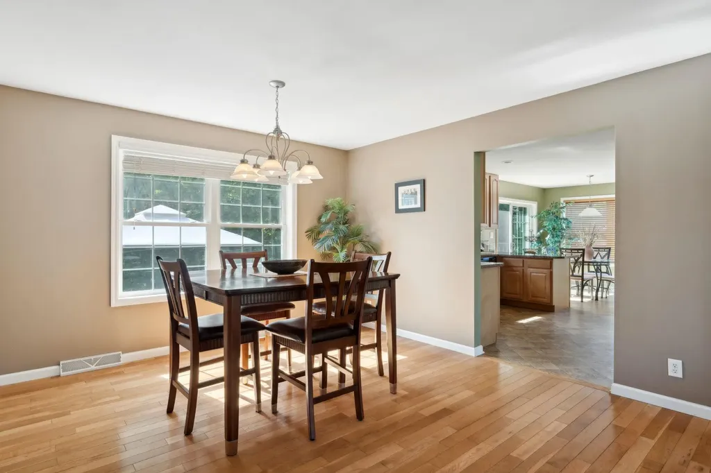 19 Edgewood Drive Saugerties NY 12477