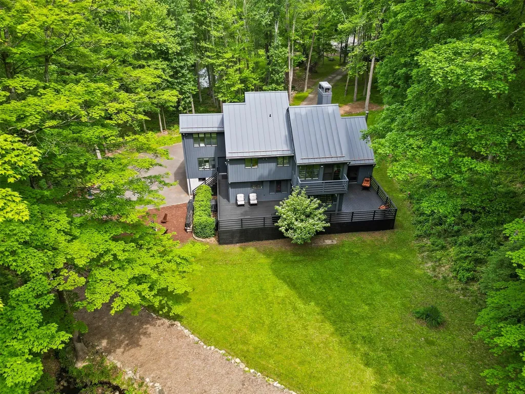 72 Chapel Road Waccabuc NY 10597