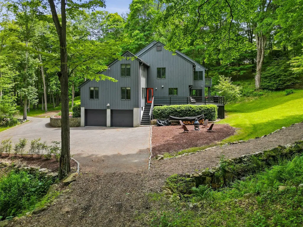 72 Chapel Road Waccabuc NY 10597