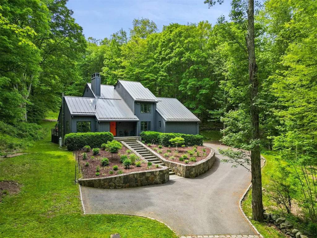72 Chapel Road Waccabuc NY 10597
