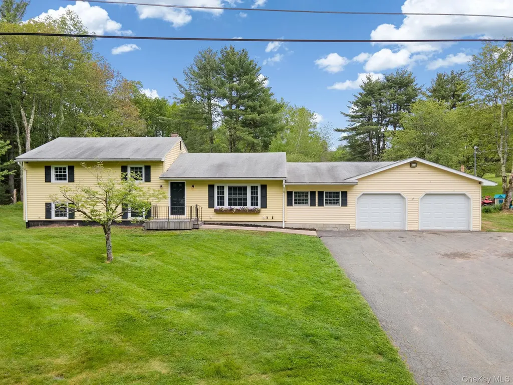 323 Harris Road Monticello NY 12701