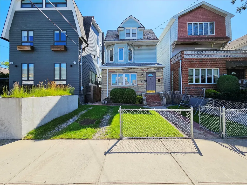 1213 E 35th Street Brooklyn NY 11210