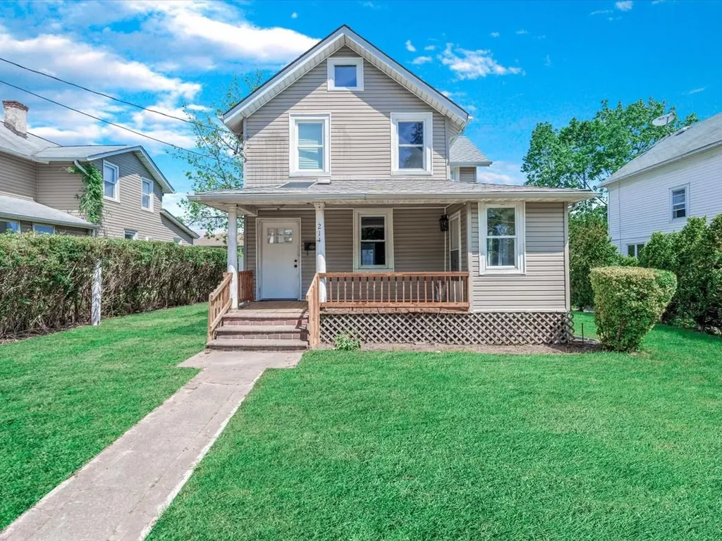 211 Belmont Avenue Westbury NY 11590