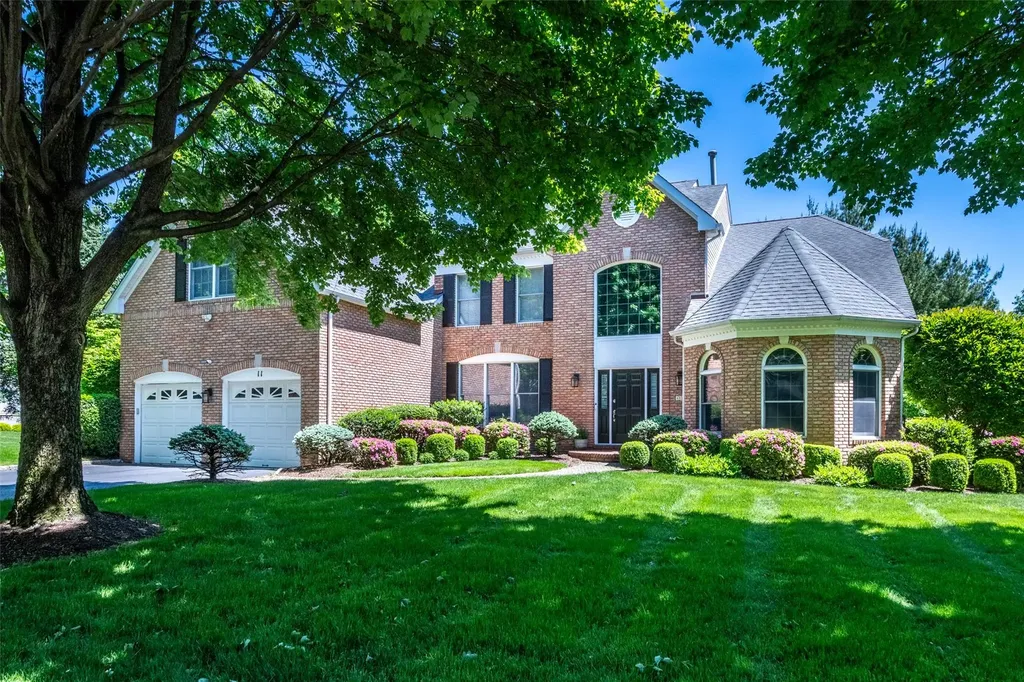 11 Pebble Beach Lane White Plains NY 10605