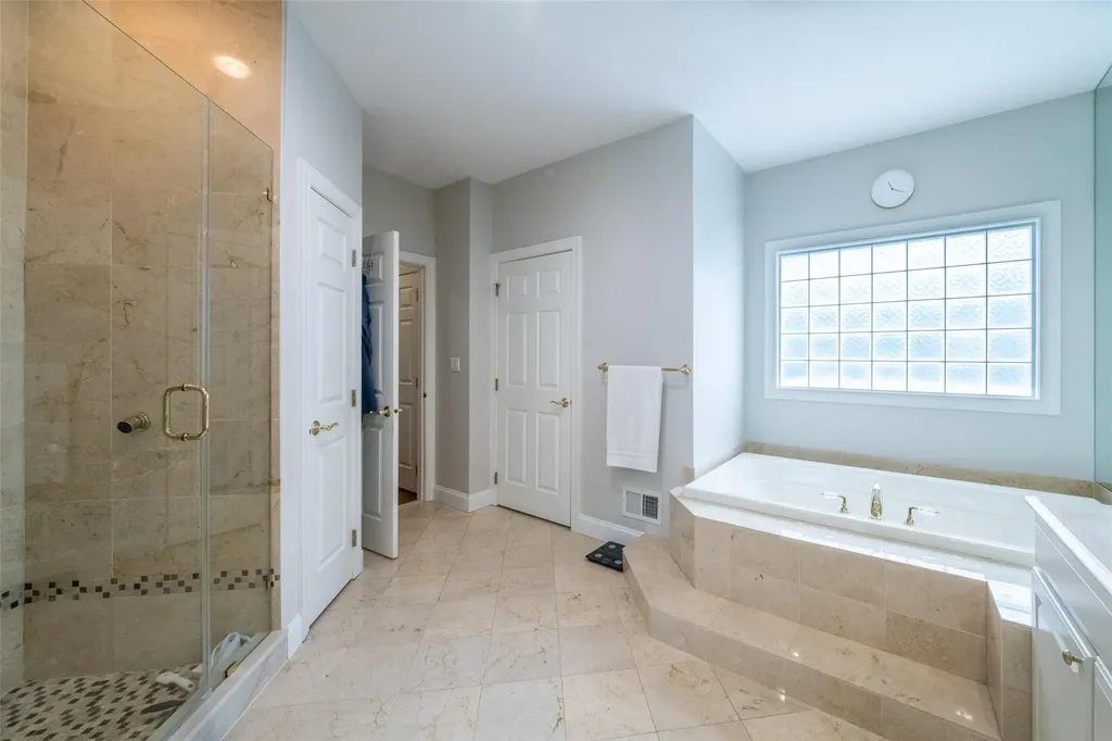 11 Pebble Beach Lane White Plains NY 10605