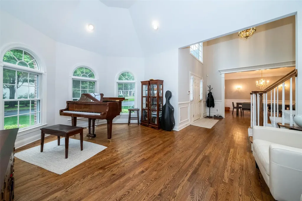 11 Pebble Beach Lane White Plains NY 10605