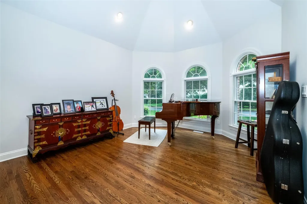 11 Pebble Beach Lane White Plains NY 10605