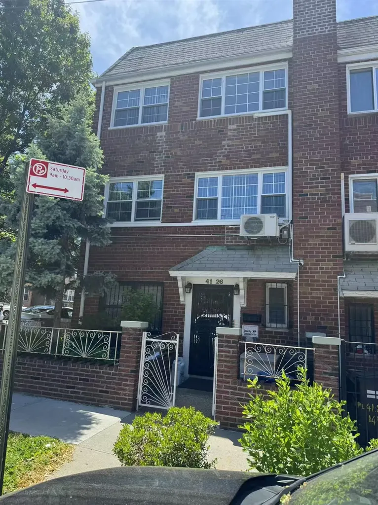 4126 149th Place Flushing NY 11355