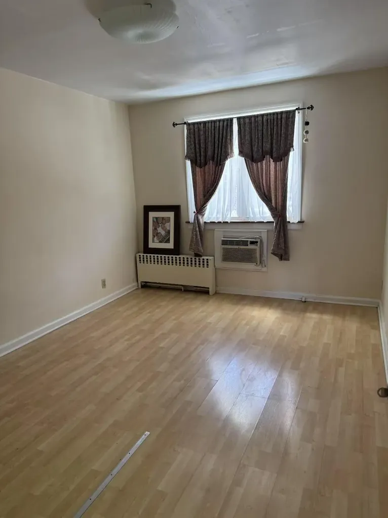4126 149th Place Flushing NY 11355