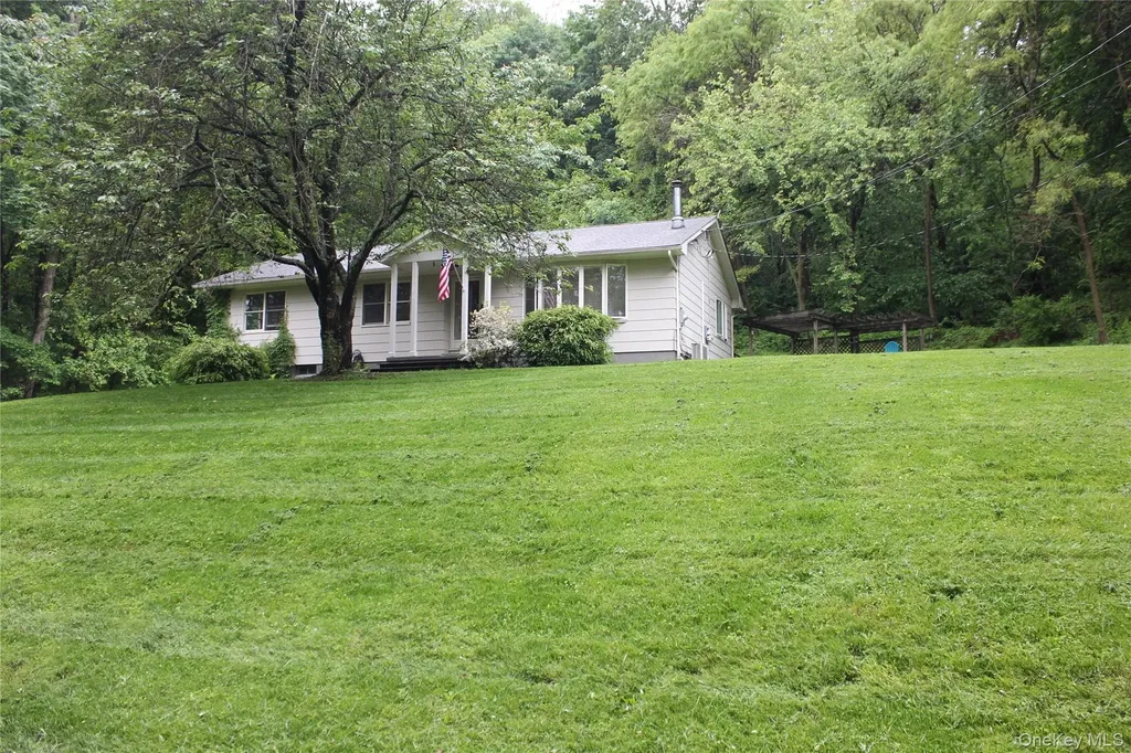 18 Stage Road Pine Island NY 10969
