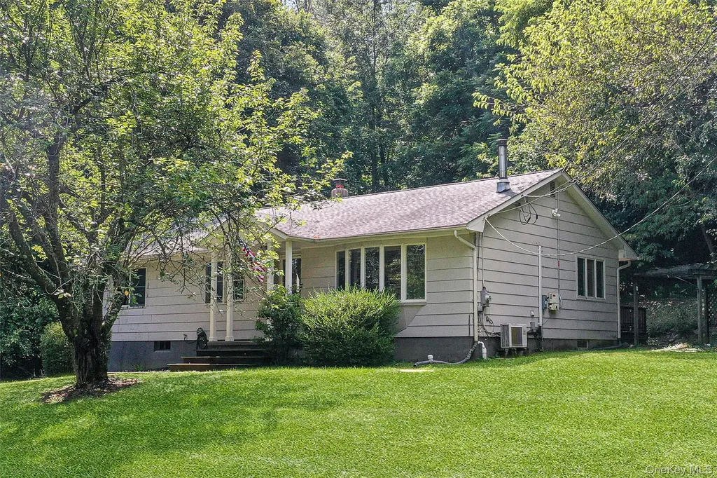 18 Stage Road Pine Island NY 10969