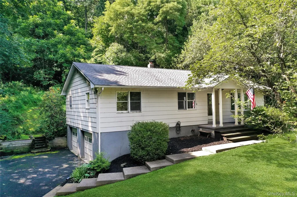 18 Stage Road Pine Island NY 10969