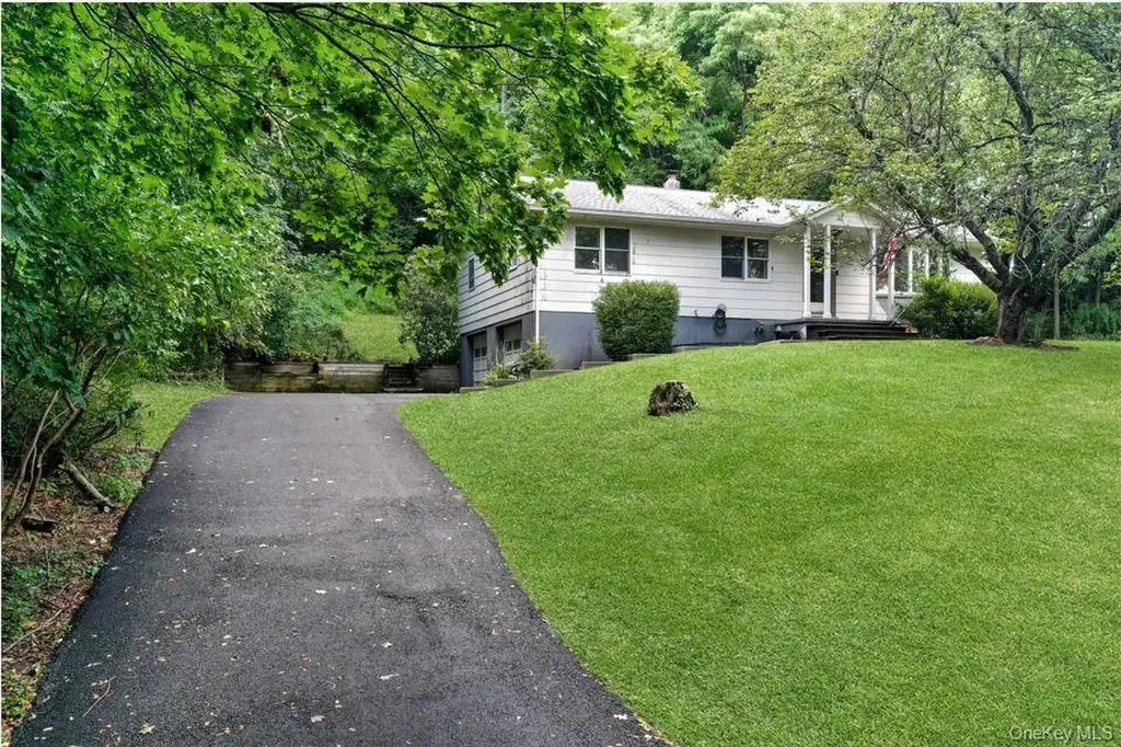 18 Stage Road Pine Island NY 10969