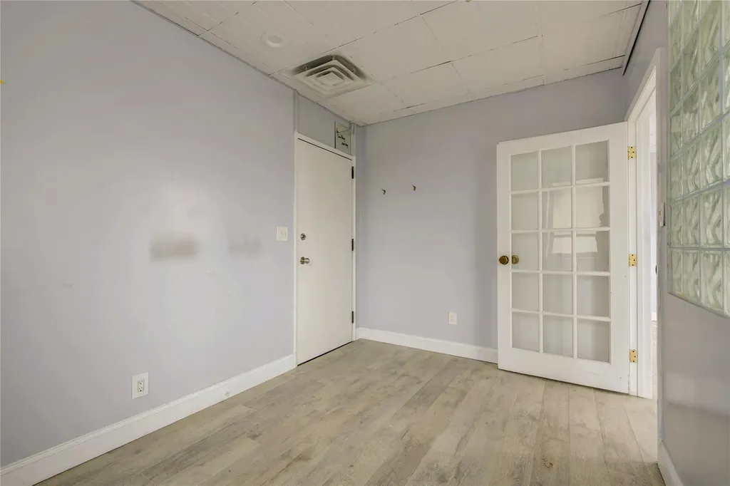 100 W Park Avenue Long Beach NY 11561