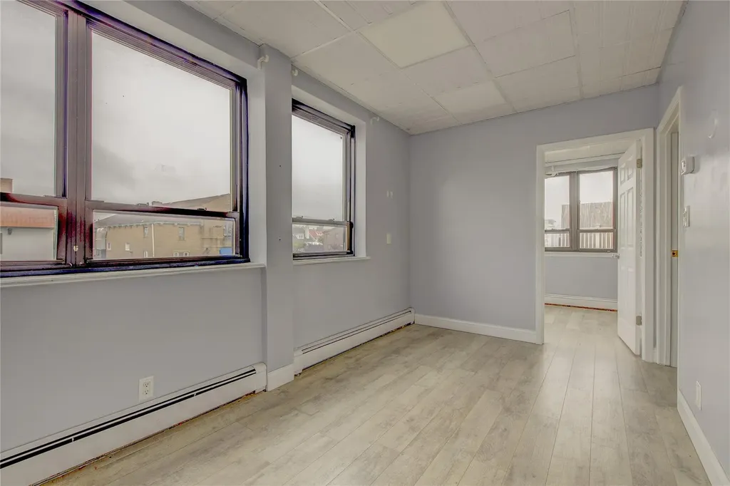 100 W Park Avenue Long Beach NY 11561
