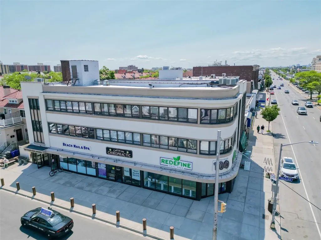 100 W Park Avenue Long Beach NY 11561