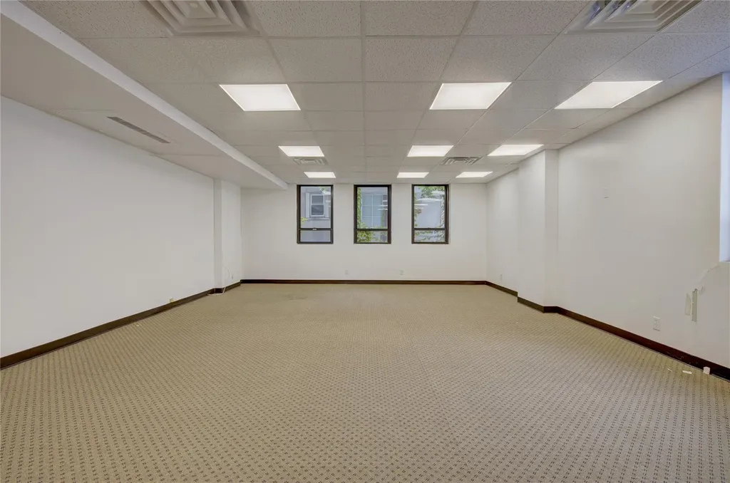 100 W Park Avenue Long Beach NY 11561