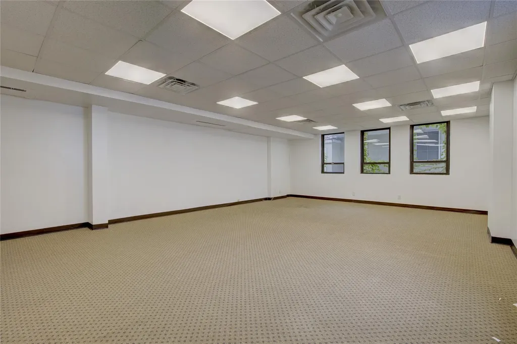 100 W Park Avenue Long Beach NY 11561