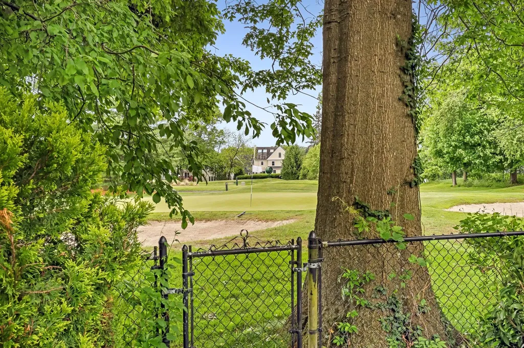 8 Eldredge Place Rye NY 10580