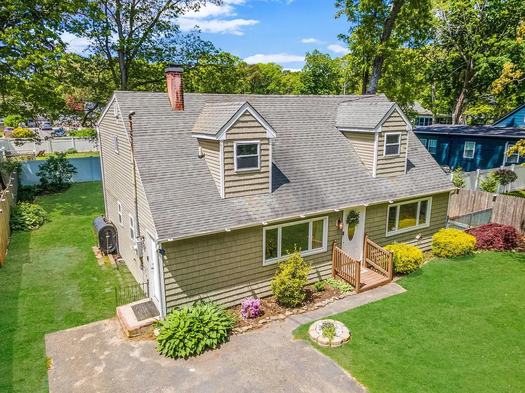 218 Beaver Drive Mastic Beach NY 11951