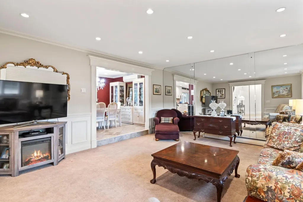 6 West Shore Road Bay Shore NY 11706