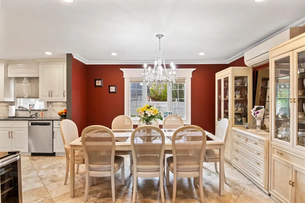 6 West Shore Road Bay Shore NY 11706