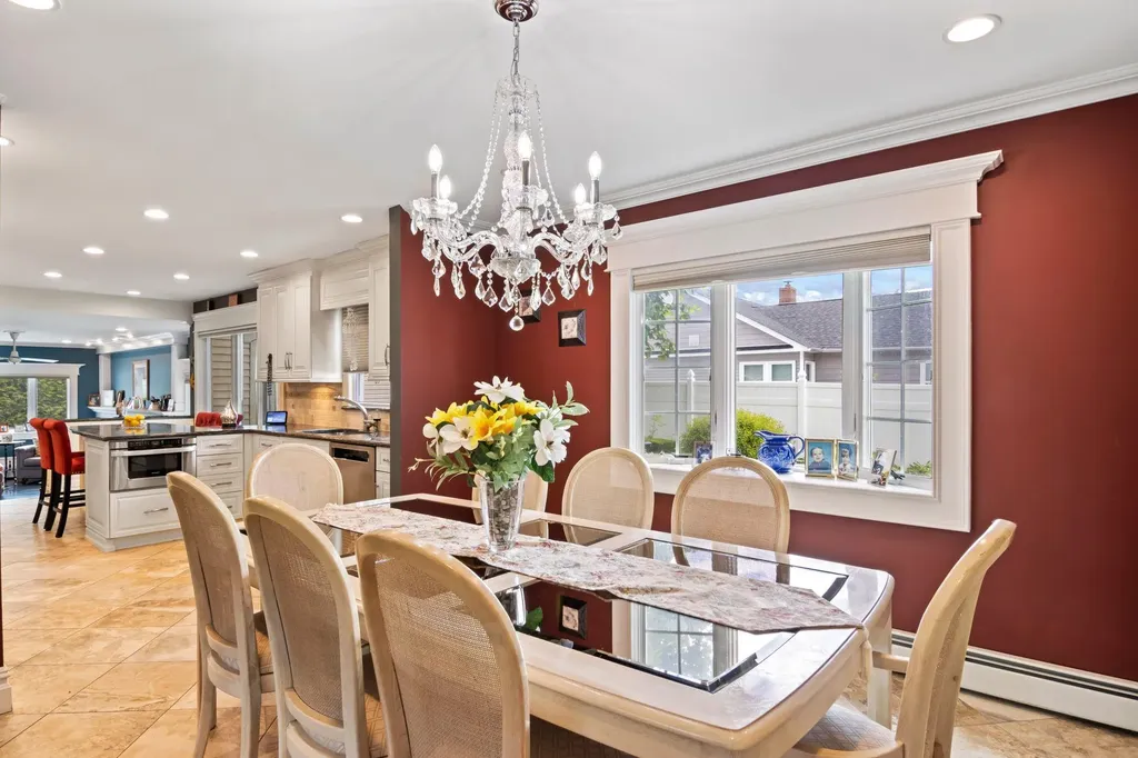 6 West Shore Road Bay Shore NY 11706