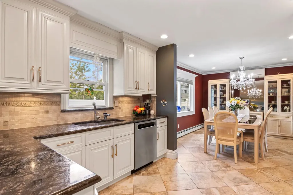 6 West Shore Road Bay Shore NY 11706
