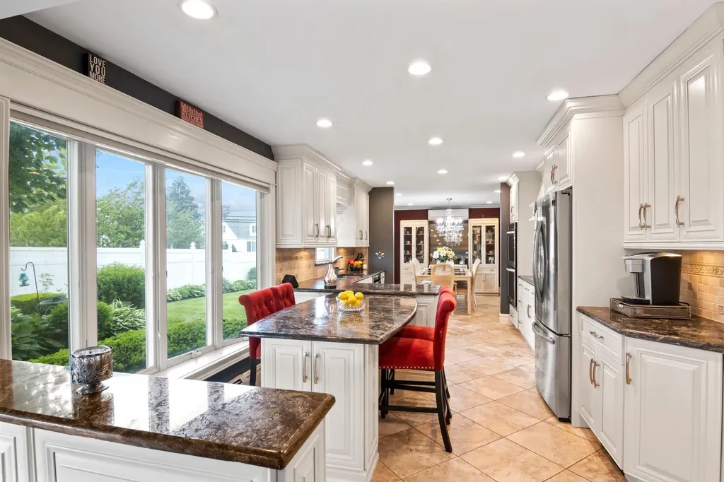 6 West Shore Road Bay Shore NY 11706