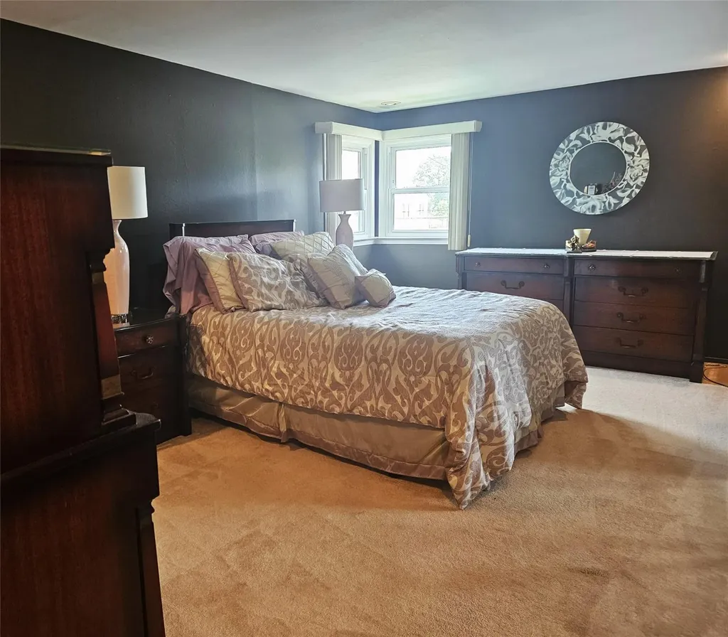 6 West Shore Road Bay Shore NY 11706