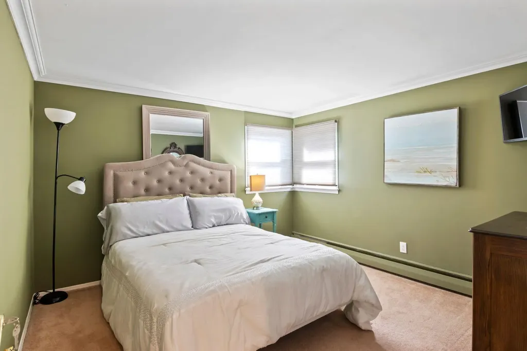 6 West Shore Road Bay Shore NY 11706