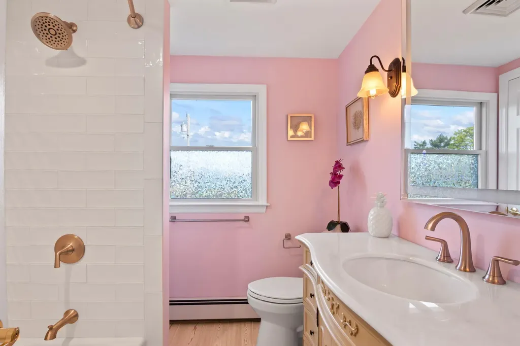 6 West Shore Road Bay Shore NY 11706