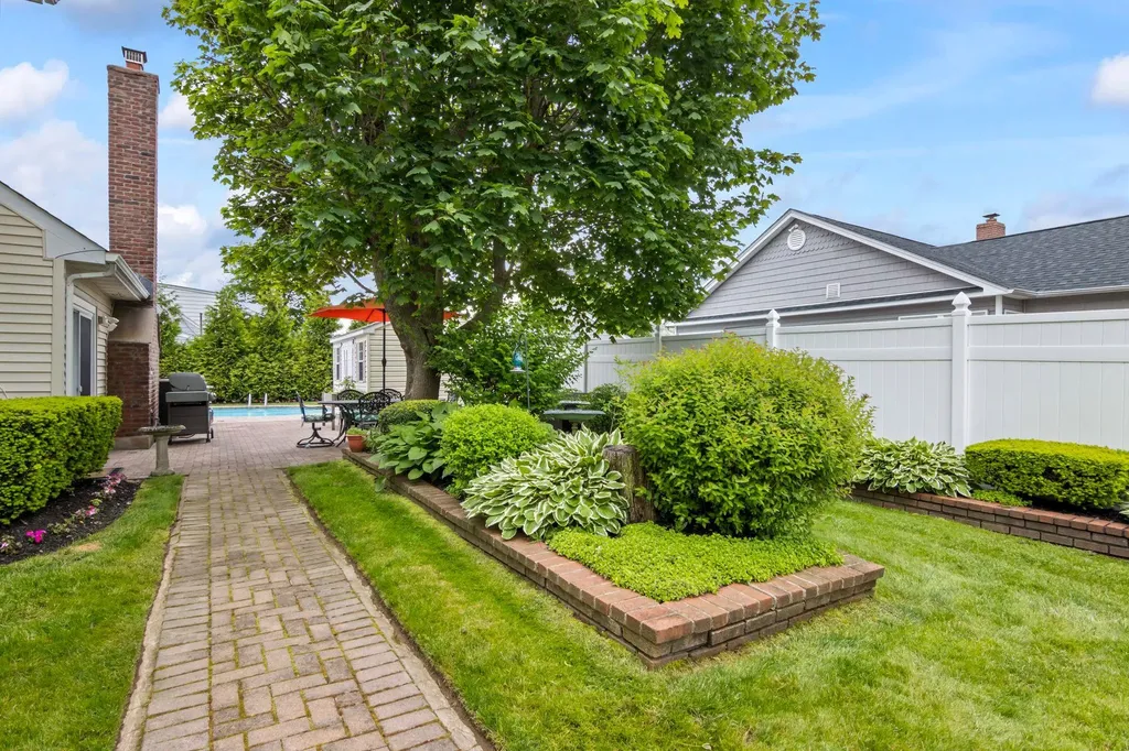 6 West Shore Road Bay Shore NY 11706