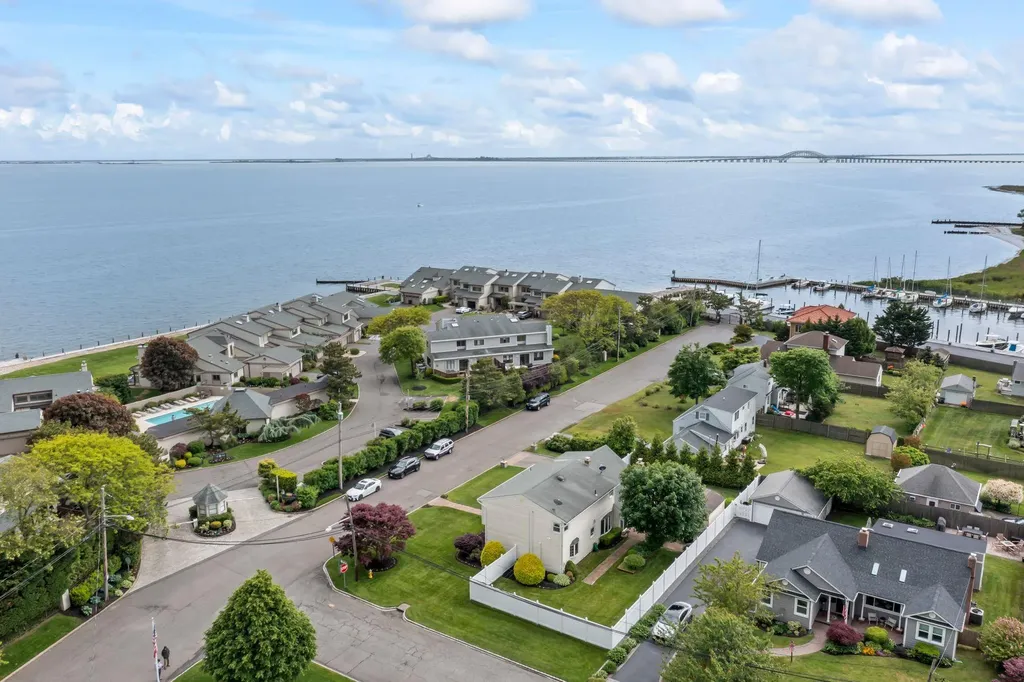 6 West Shore Road Bay Shore NY 11706
