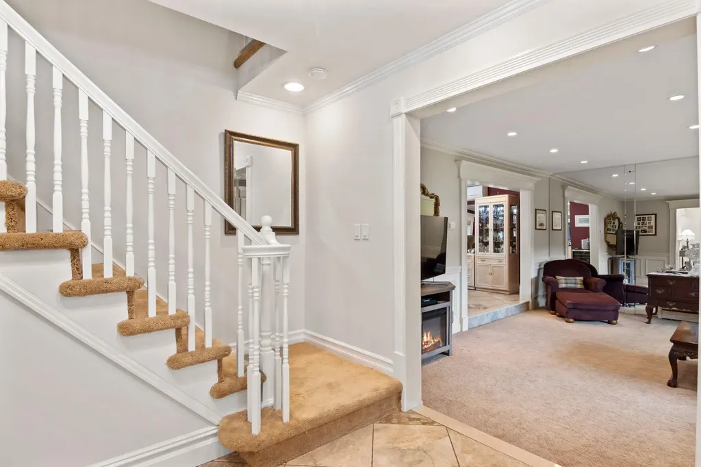 6 West Shore Road Bay Shore NY 11706