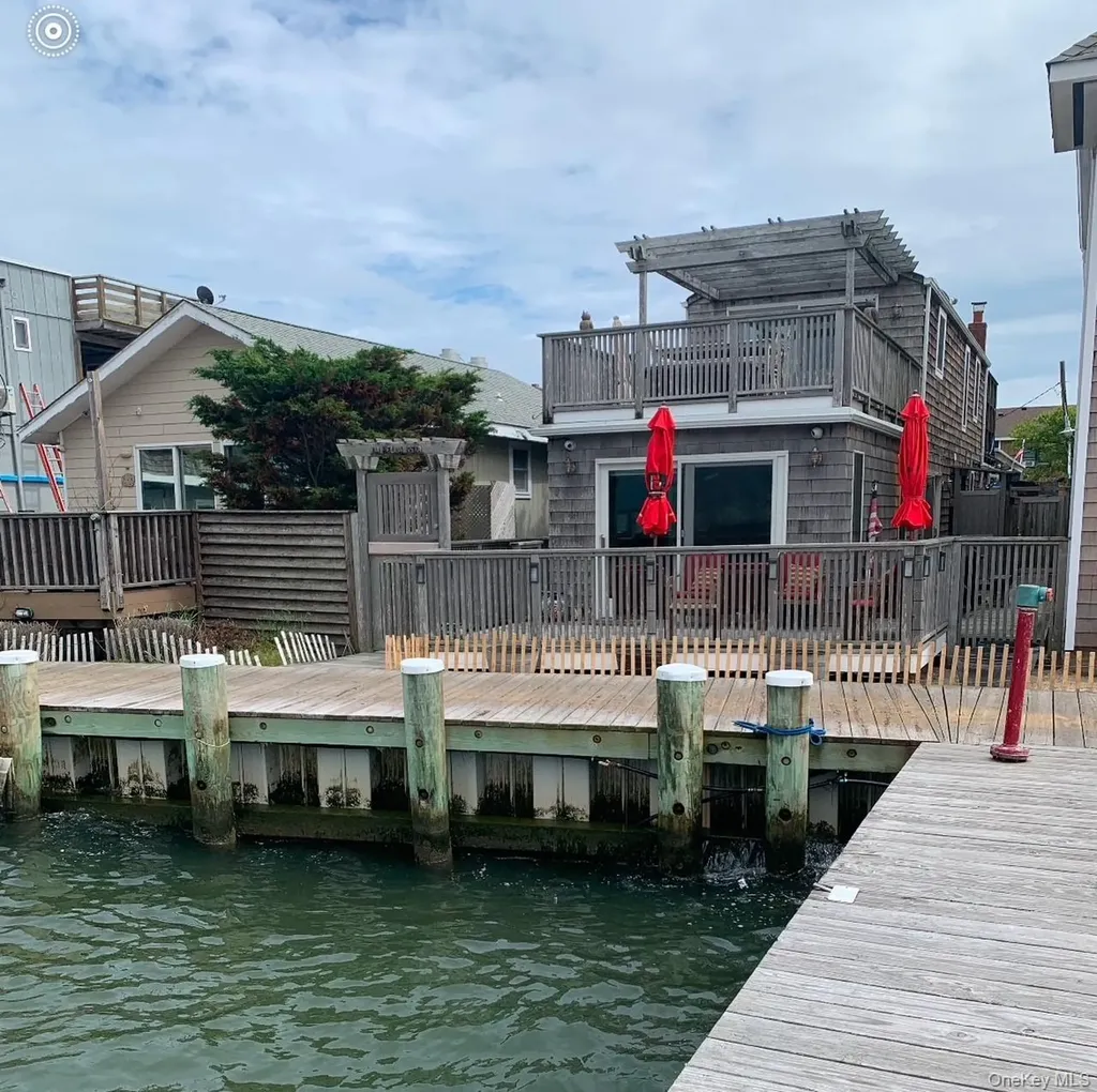 317 Bay Walk Ocean Beach NY 11770