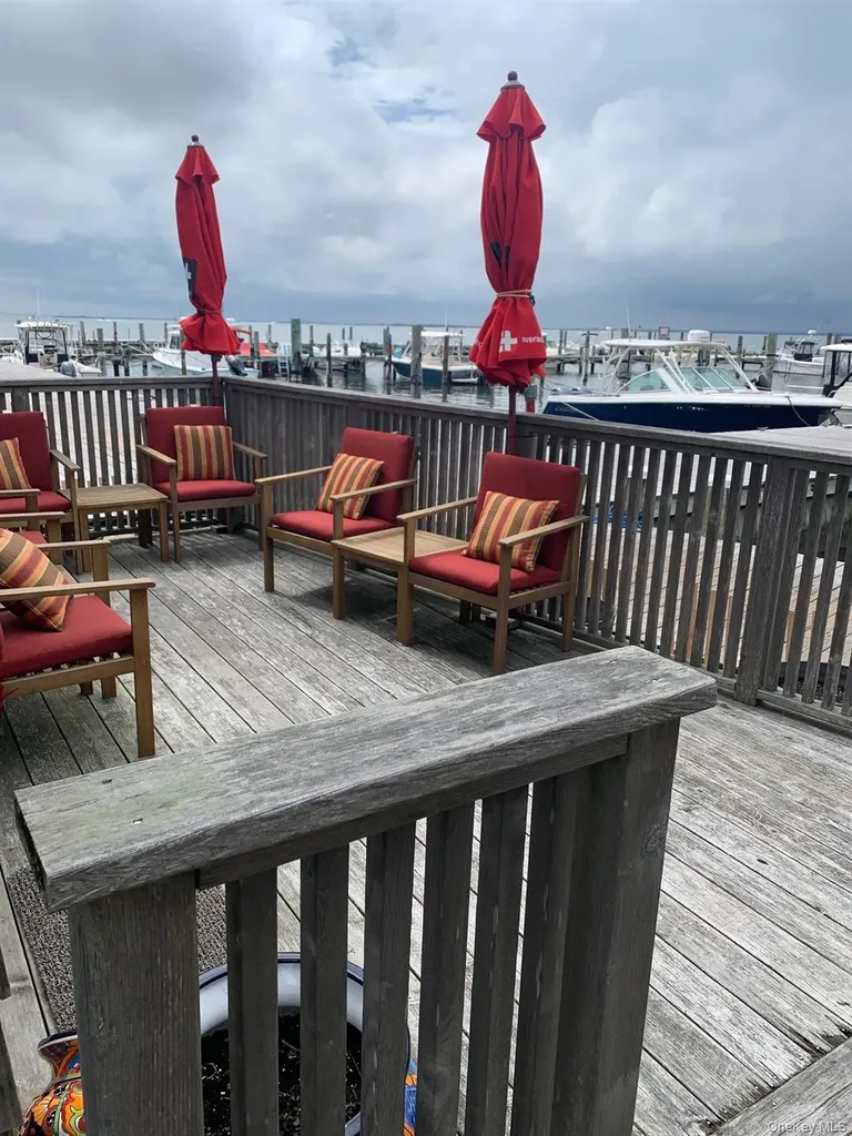 317 Bay Walk Ocean Beach NY 11770