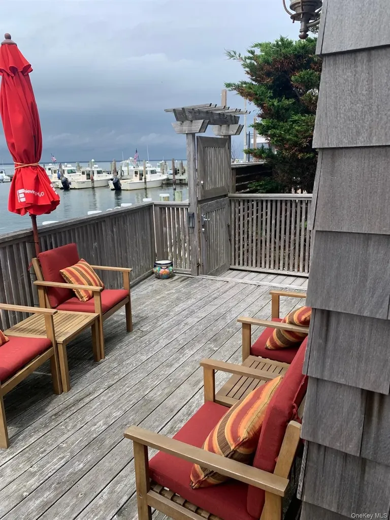317 Bay Walk Ocean Beach NY 11770