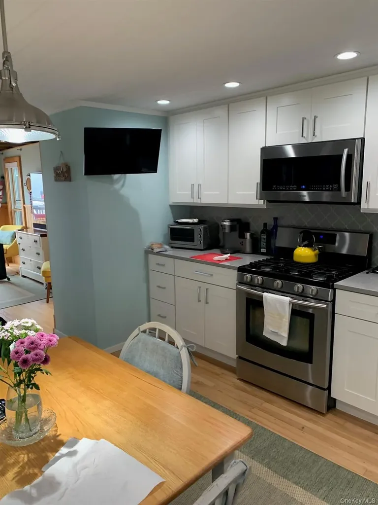 317 Bay Walk Ocean Beach NY 11770
