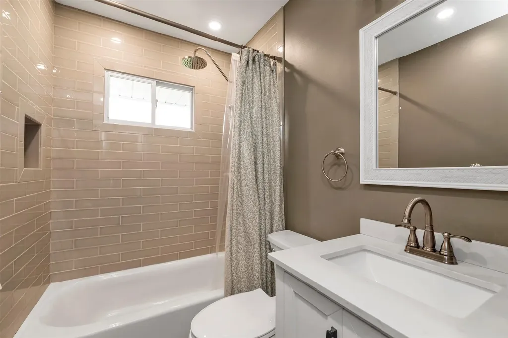 10 Park Drive Old Bethpage NY 11804