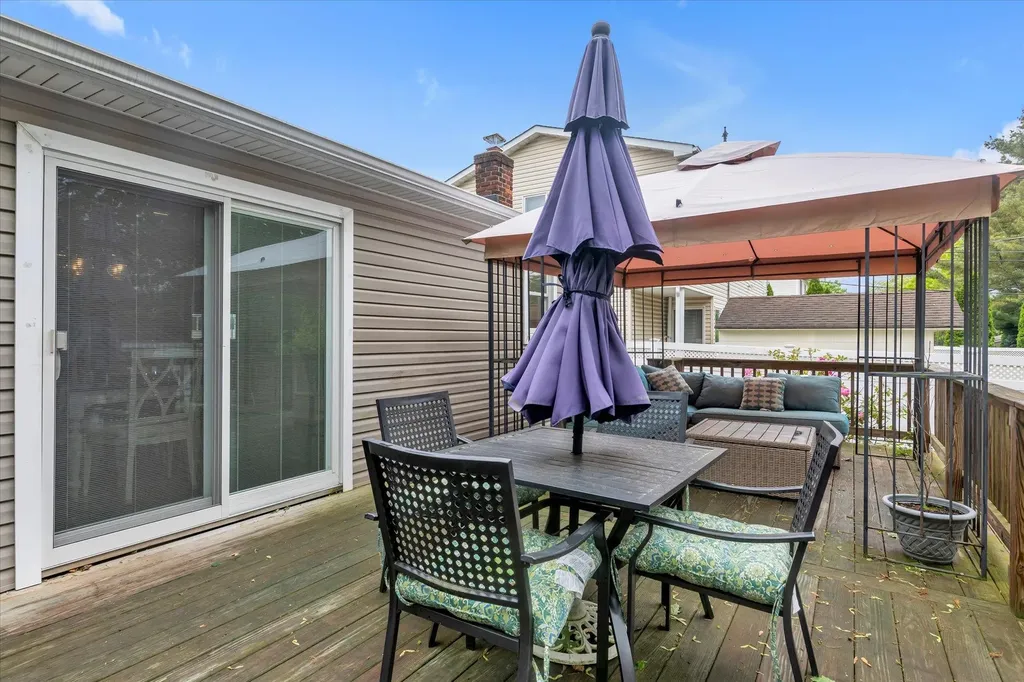 10 Park Drive Old Bethpage NY 11804