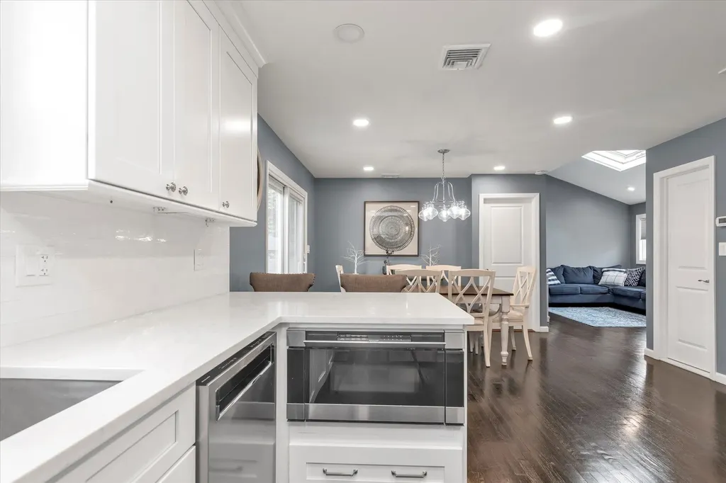 10 Park Drive Old Bethpage NY 11804