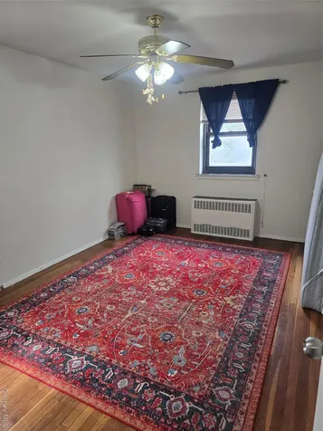 86 -70 Francis Lewis Holliswood NY 11427
